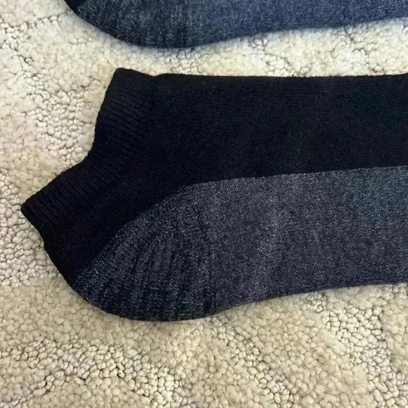 Hanes low cut max cushion black socks 8 pairs men’s NWOT - Picture 4 of 5